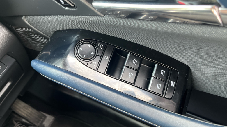 Mazda Cx-30 2.0 Skyactiv-X MHEV Sport Lux 5dr AWD Petrol Hatchback